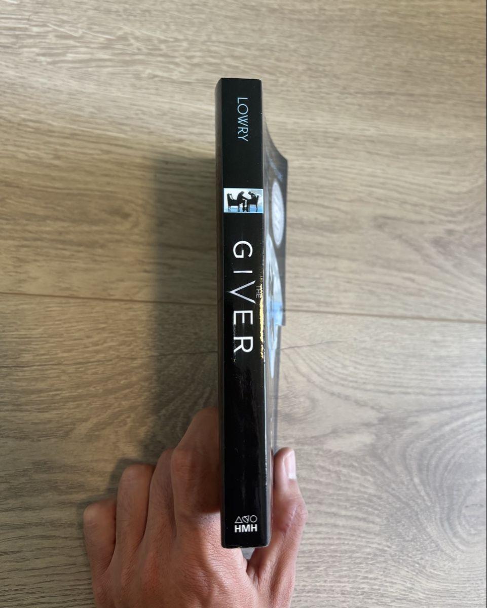 Libri: Livre The Giver - Lois Lowry – Usato da Pâquier-Montbarry venduto da dloic_ 2