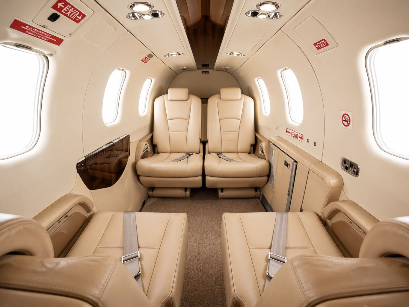 Buoni: One-Way-Privatflug Birrfeld–Ibiza | 07.09.2026 – Nuovo (secondo la descrizione) da Hergiswil NW venduto da WonderprintsCH 6