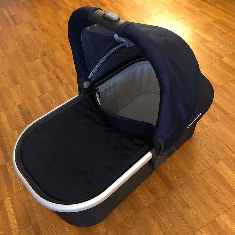 Marsupi portabebè: UppaBaby Vista Babyschale / Wanne – Usato da Bern venduto da Liselotte07 3