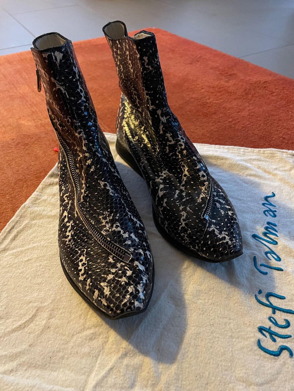 Stefi Talman Scarpe da donna: Neue elegante Boots mit Zip, Gr. 40 – Nuovo (secondo la descrizione) da Landquart venduto da sar_tjn8