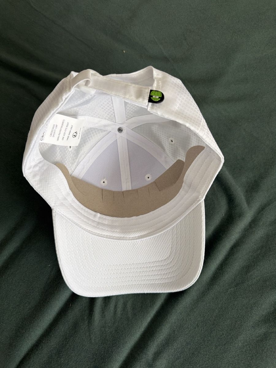 Certina Montres: Casquette Certina blanche  – Neuf avec emballage d'origine à La Chaux-de-Fonds par CGL_watches16y 2