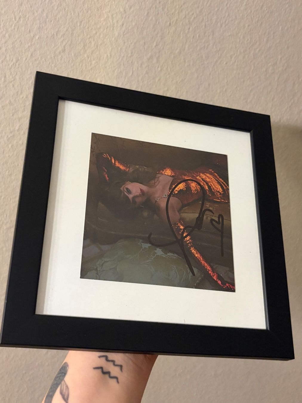 Poster & Bilder: Taylor Swift Original Autogramm – Neu (gemäss Beschreibung) aus Rothrist von cheyenne.schenk 1
