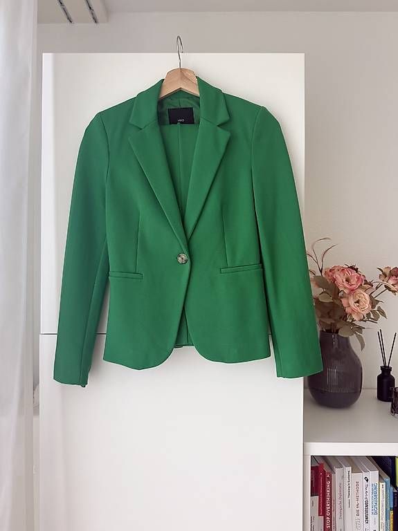 Completi & Tailleur: Anzugsset Mango in Grün Grösse 32 – Usato da Steffisburg venduto da mde_sf5x