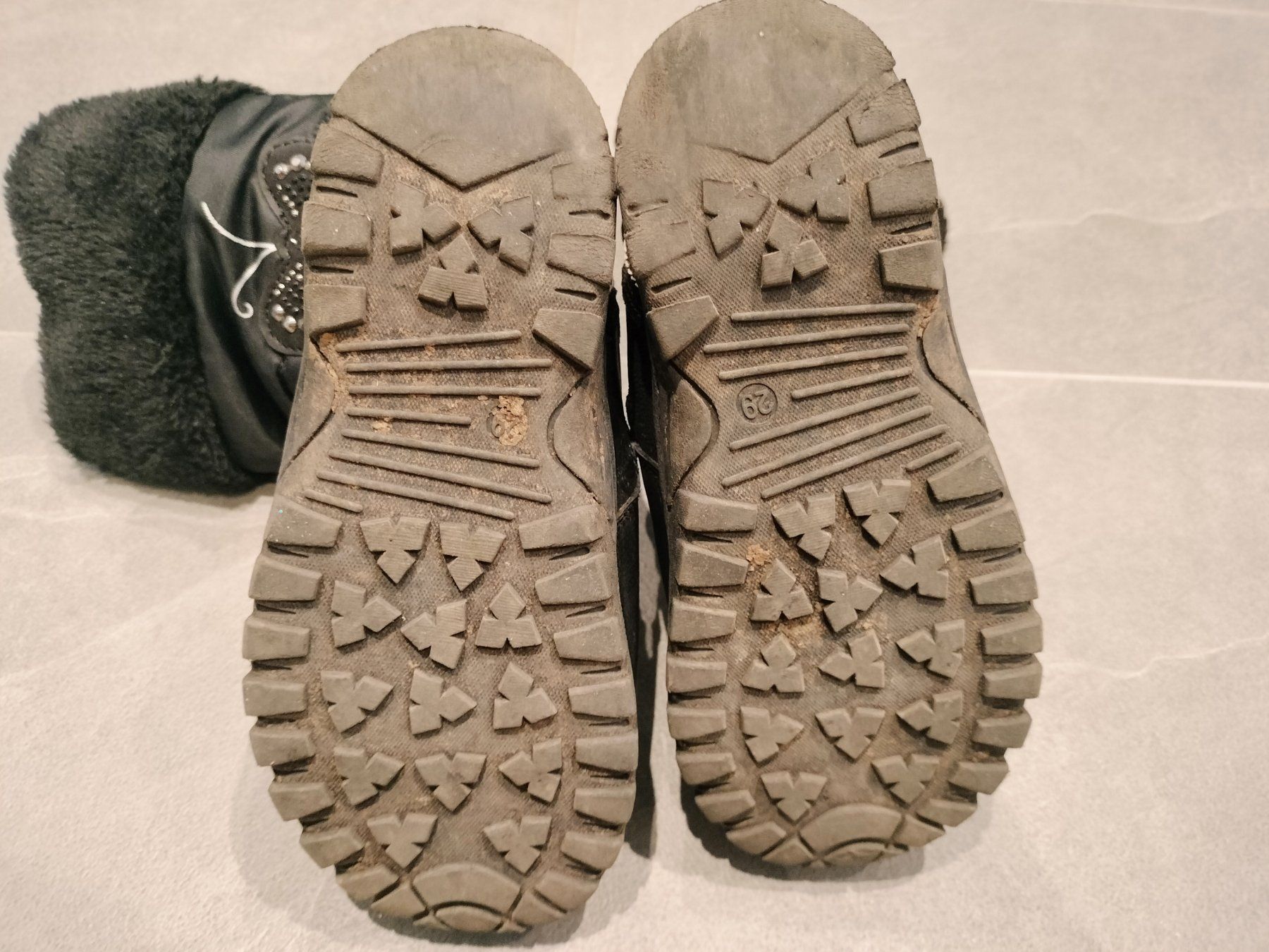 Scarpe per ragazze: Winderstiefel Mädchen Grösse EU 29 – Usato da Neftenbach venduto da TheKringel 2