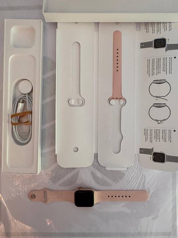 Smartwatch: Apple Watch SE – Usato da Wetzikon ZH venduto da adr_8hdt