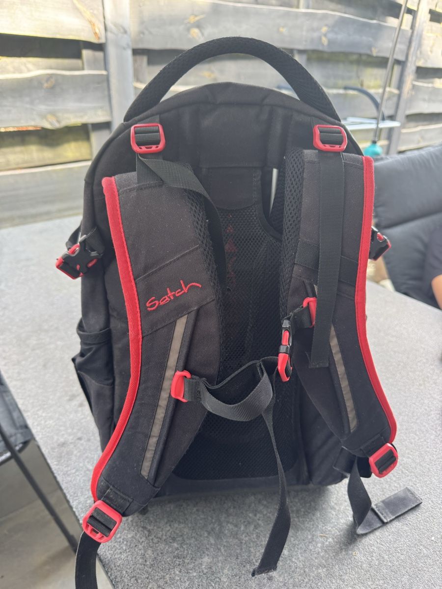 Satch Zaini: Satch Rucksack schwarz rot  – Usato da Hägendorf venduto da laumatt 1