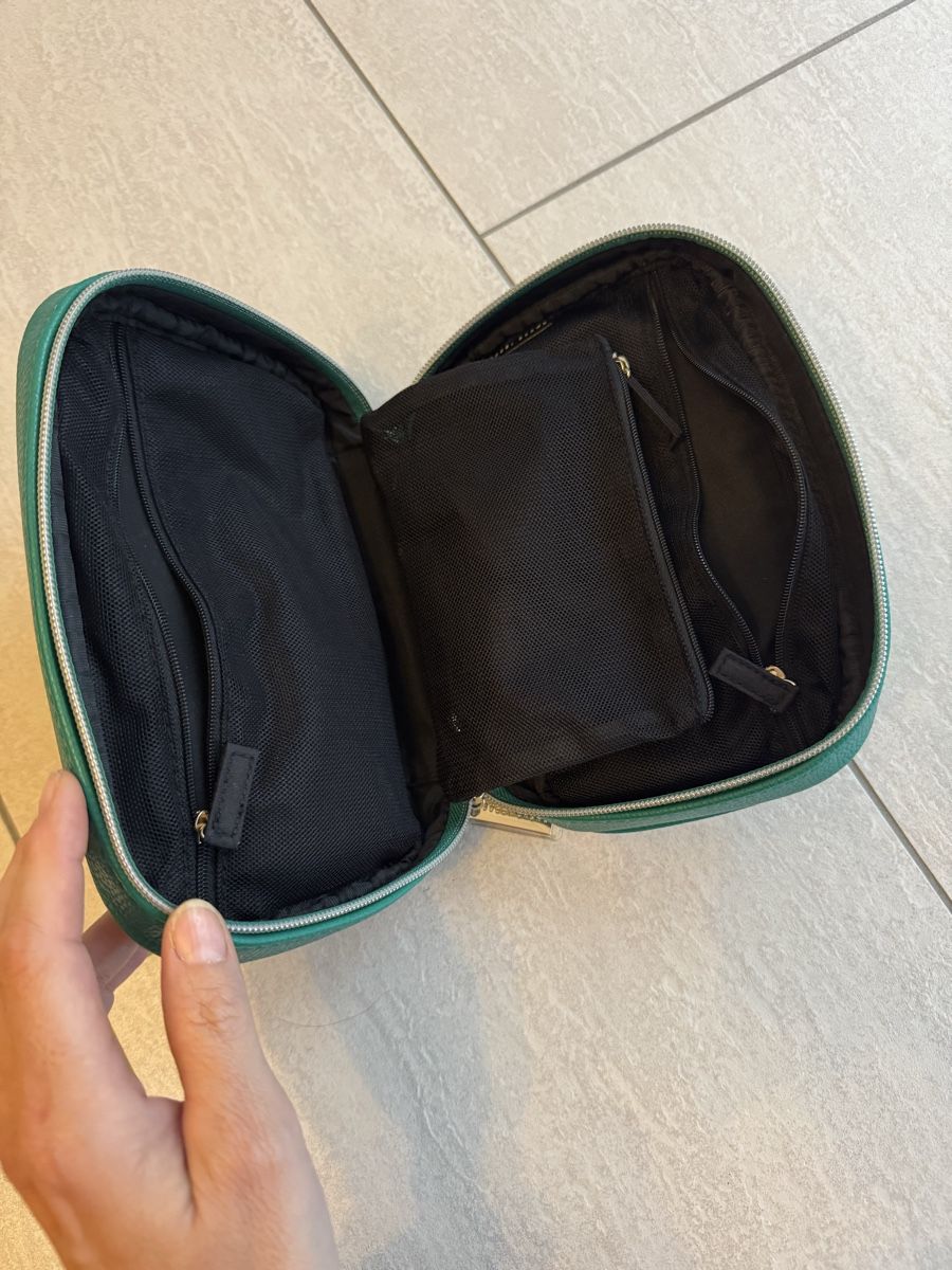 Custodie per cosmetici: Bobbi Brown Necessaire – Nuovo (secondo la descrizione) da Unterseen venduto da Zurbi 1