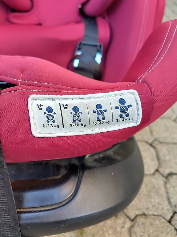 Seggiolini per auto: Siège auto enfant  – Usato da Brent venduto da verbouxjeremy 1
