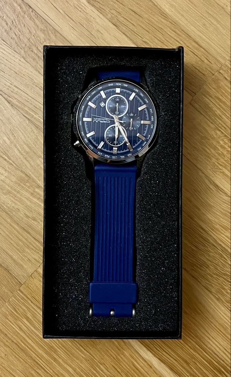 Montres: Sehr schöner Chronograph – Neuf avec emballage d'origine à Ittigen par Baumi11 3