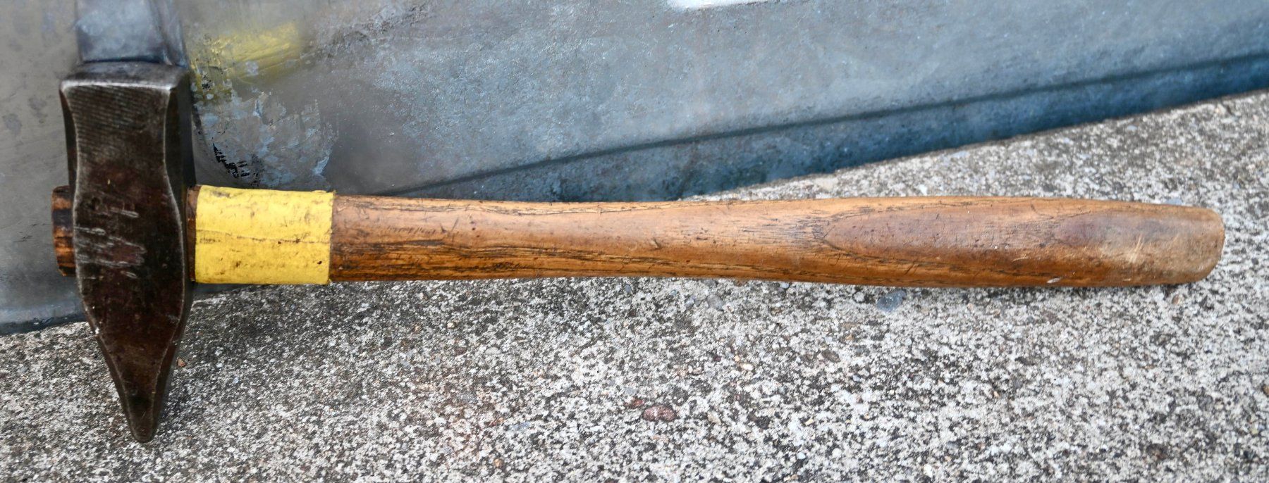 Tutti gli attrezzi: alter Schmiede Schlosser HAMMER  L 38cm – Usato da Pfaffhausen venduto da mono_rec 3