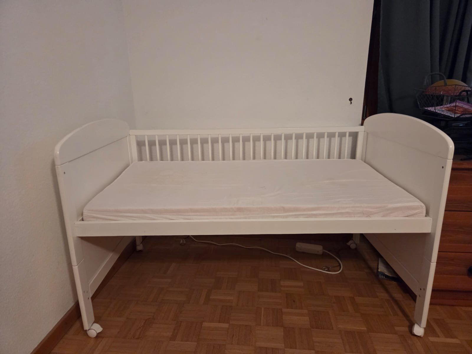 Letti: Kinderbett weiss mit Matratze gebraucht – Usato da Blauen venduto da silli