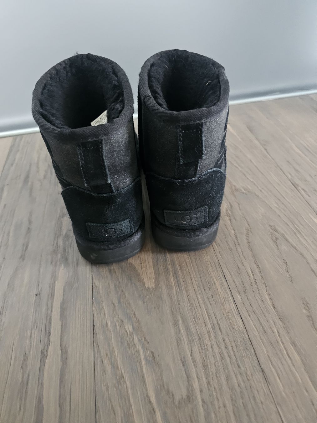 Ugg Scarpe da donna: Schwarze UGG Boots, Winterstiefel, Gr. 38 – Usato da Alpnach Dorf venduto da kar_7try 1