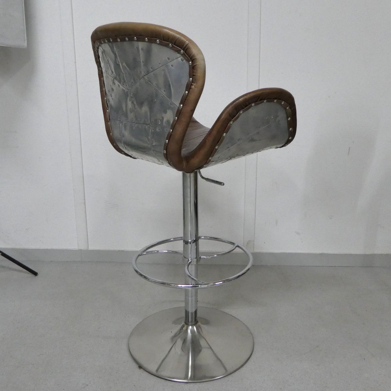 Sgabelli: Feiner Echtleder Retro Barhocker – Usato da Volketswil venduto da brockipfannenstil 3