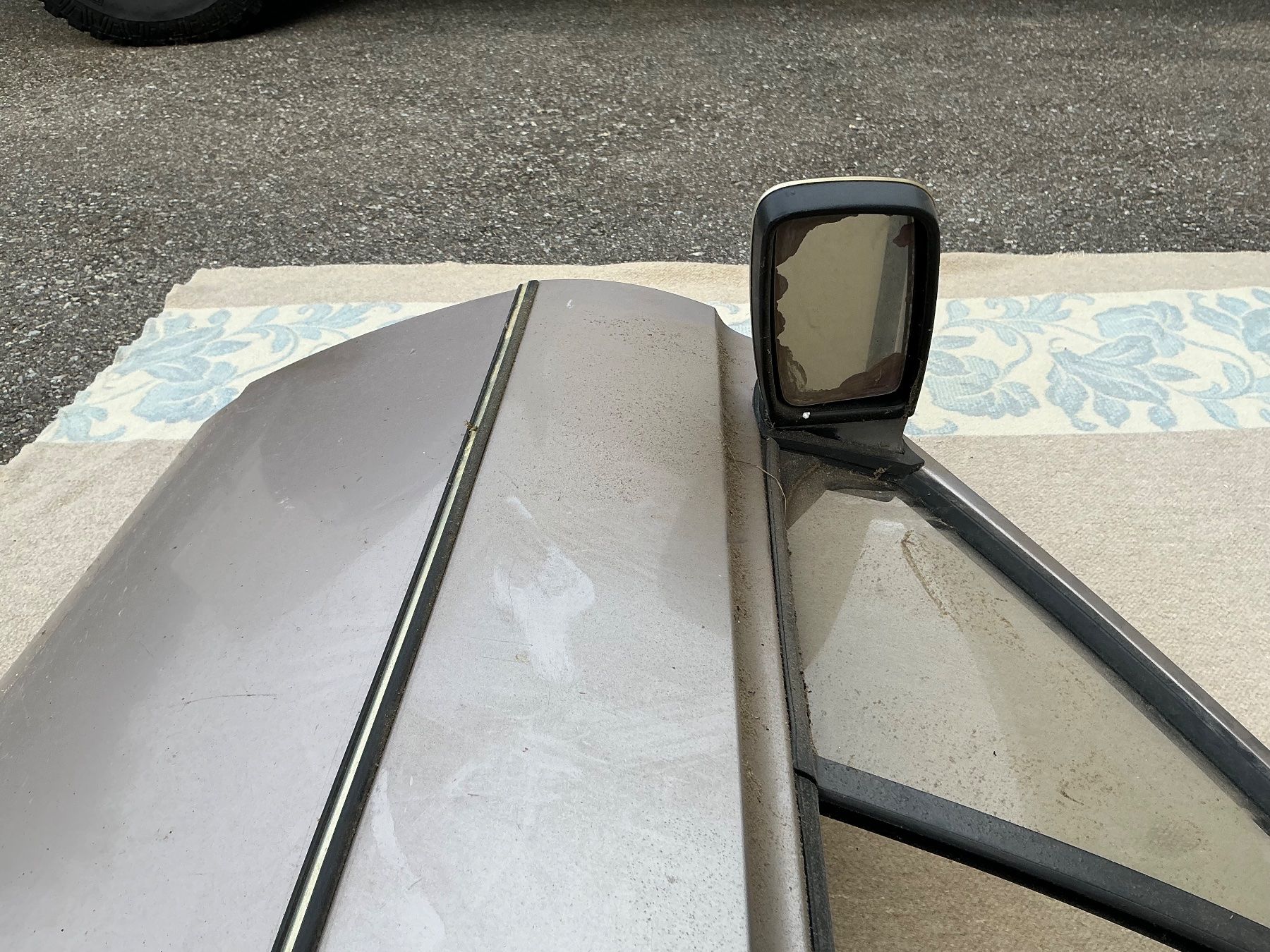 VW Tutti pezzi di ricambio auto: Türe (Fahrertüre) VW Scirocco 2 – Usato da Marbach LU venduto da bru_kk6q 2