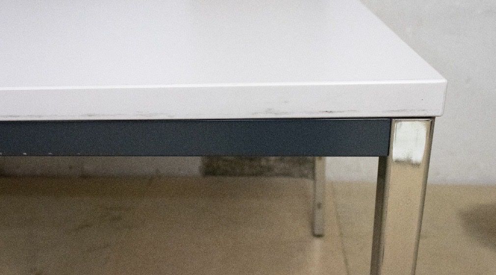 Tische: Schlichter Tisch mit Chromstahl 180x80cm  – Gebraucht aus Zürich von talifurrer 2