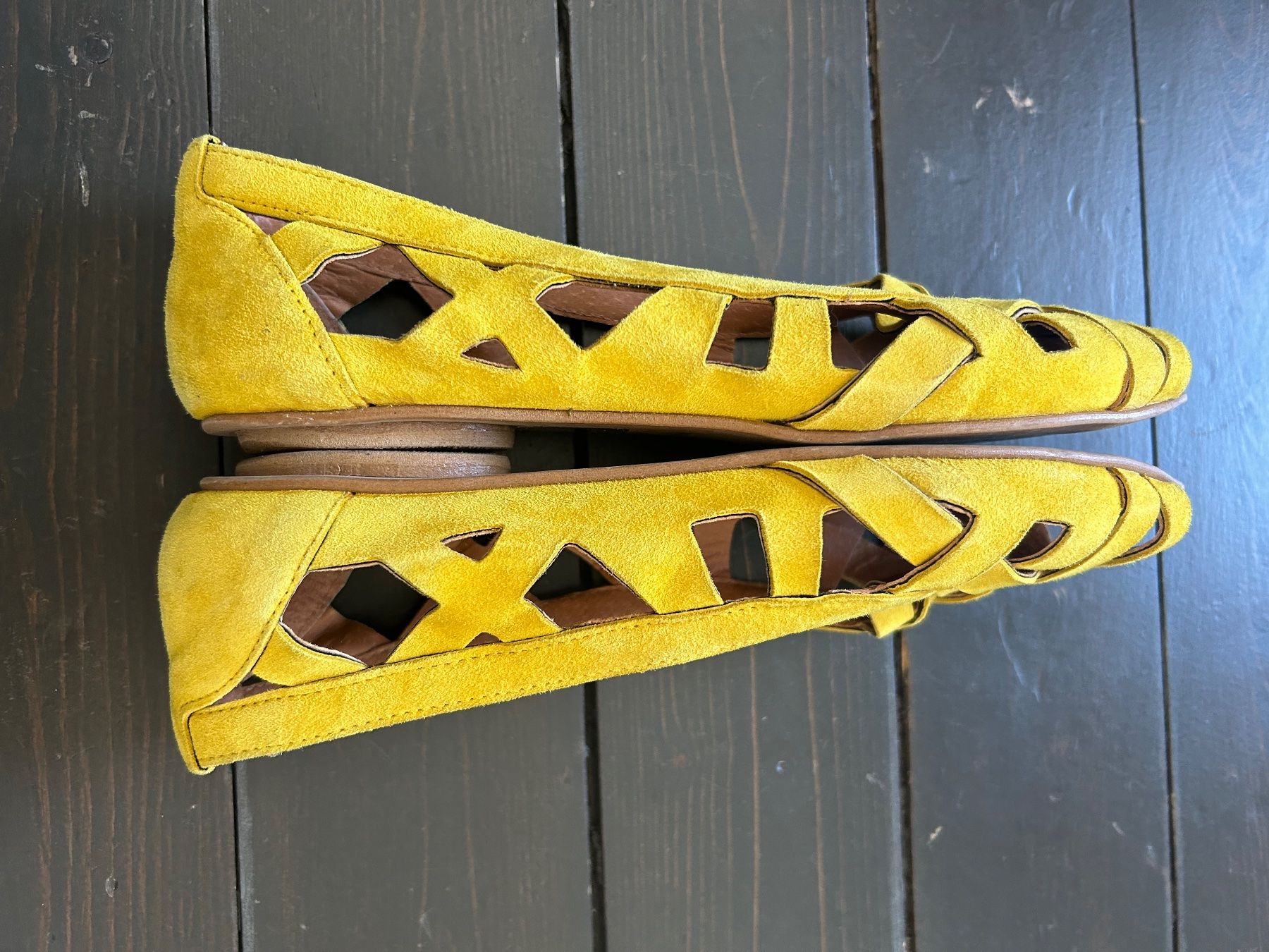 La Garçonne Scarpe da donna: La Garçonne ballerine jaune taille 38 – Usato da Bern venduto da CarolineSey 3