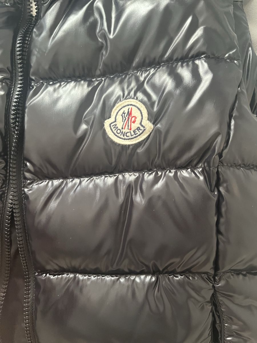 Moncler Gilet & Giacche: Moncler Weste – Nuovo (secondo la descrizione) da Ennenda venduto da mir_bx27 1