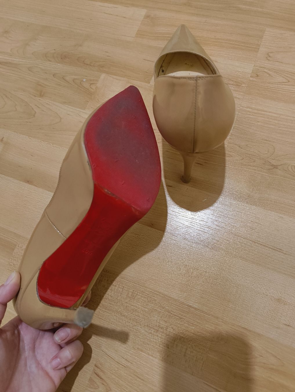 Christian Louboutin Chaussures femmes: Louboutin So Kate Beige – D'occasion à Zürich par maz_jj2t 1