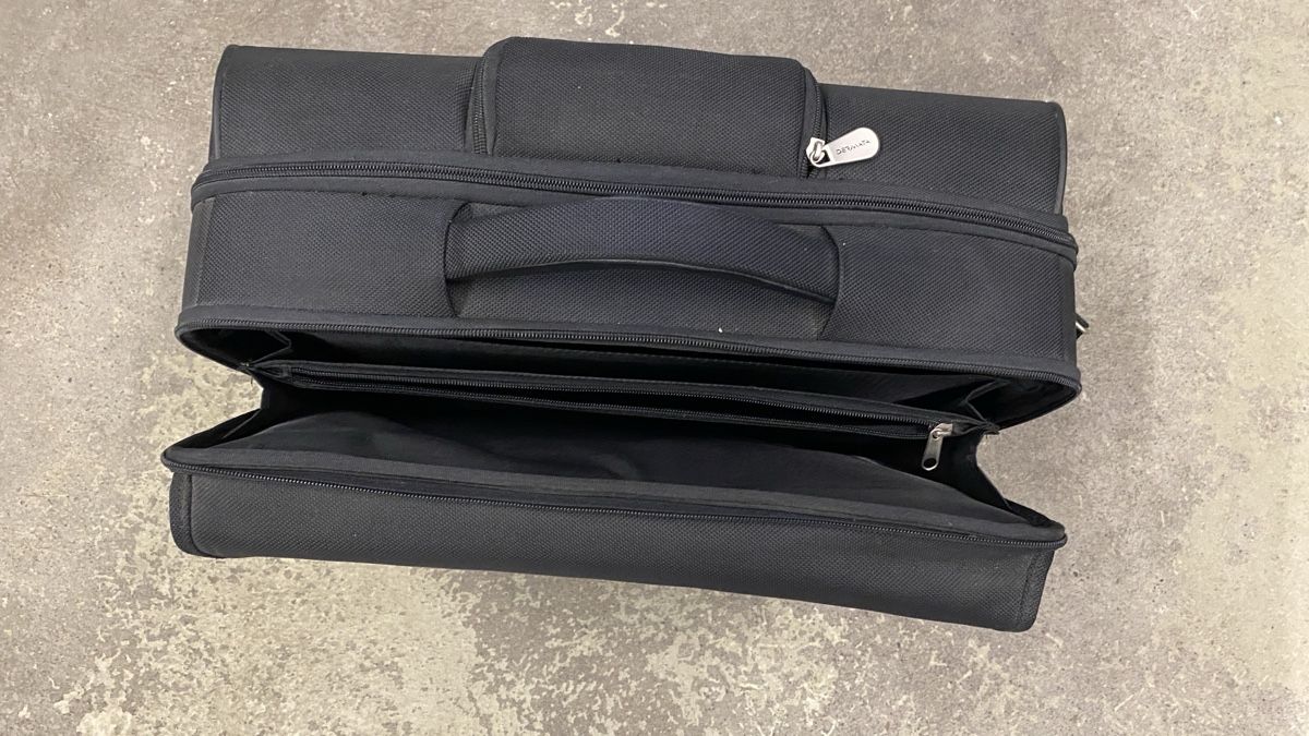 Valigie & Borse: Neue Laptop Tasche mit Rollen – Nuovo (secondo la descrizione) da Ottenbach venduto da Eggi153 7