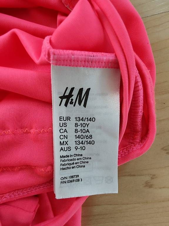 H&M Costumi da bagno & Bikini: Badeanzug / Badeanzug pink Gr 134/140 – Usato da Münchenstein venduto da sterni_0813 1