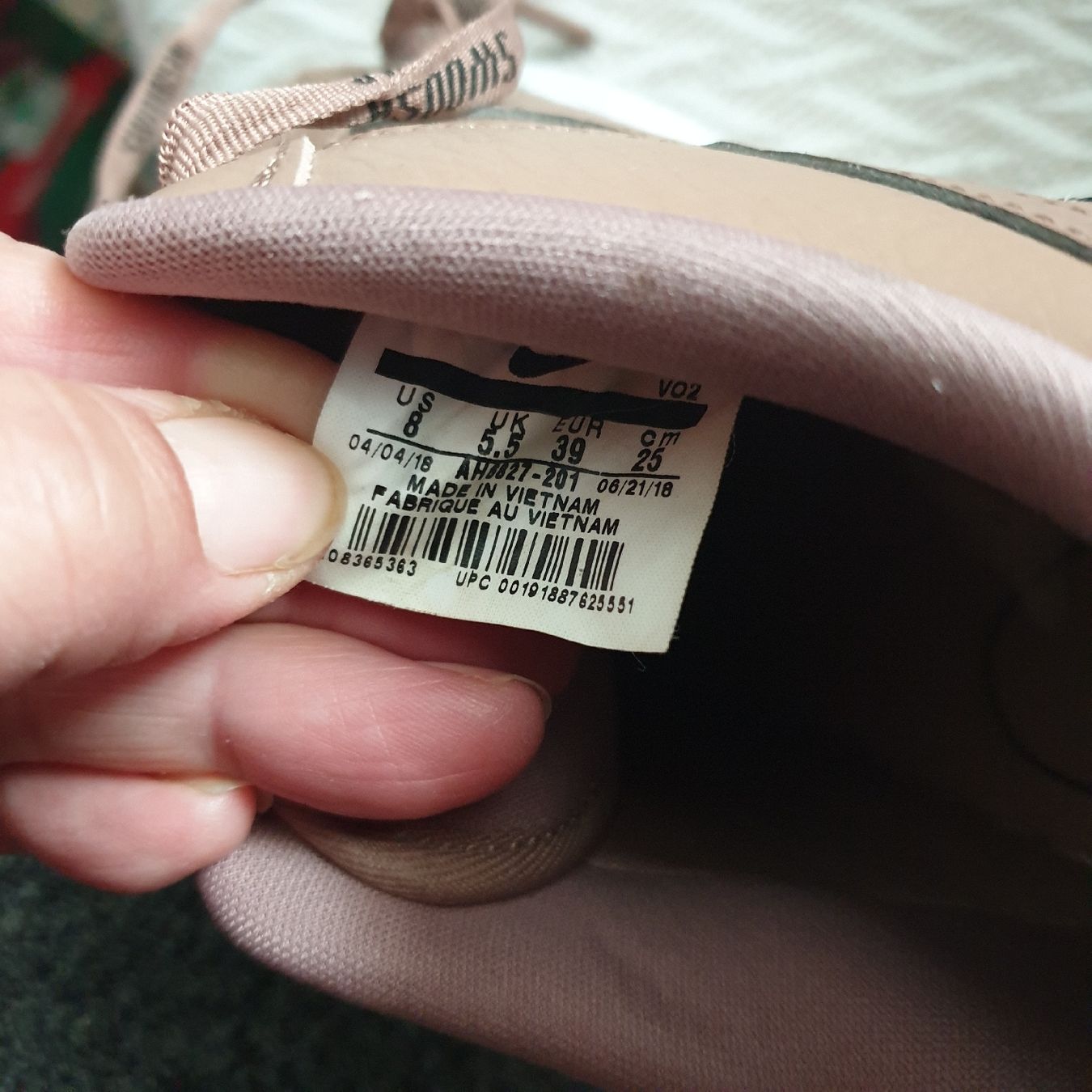 Nike Damenschuhe: Nike Air Grösse 39 – Neu (gemäss Beschreibung) aus Frenkendorf von Moon111 1