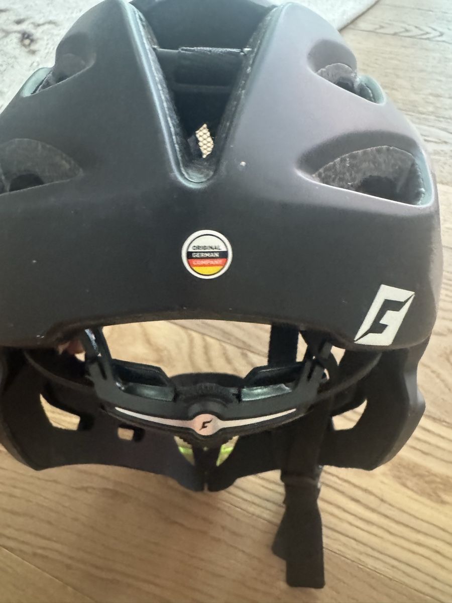 Caschi: Halfshell MTB-Helm Fullface – Usato da Horgen venduto da JekerZurich 4