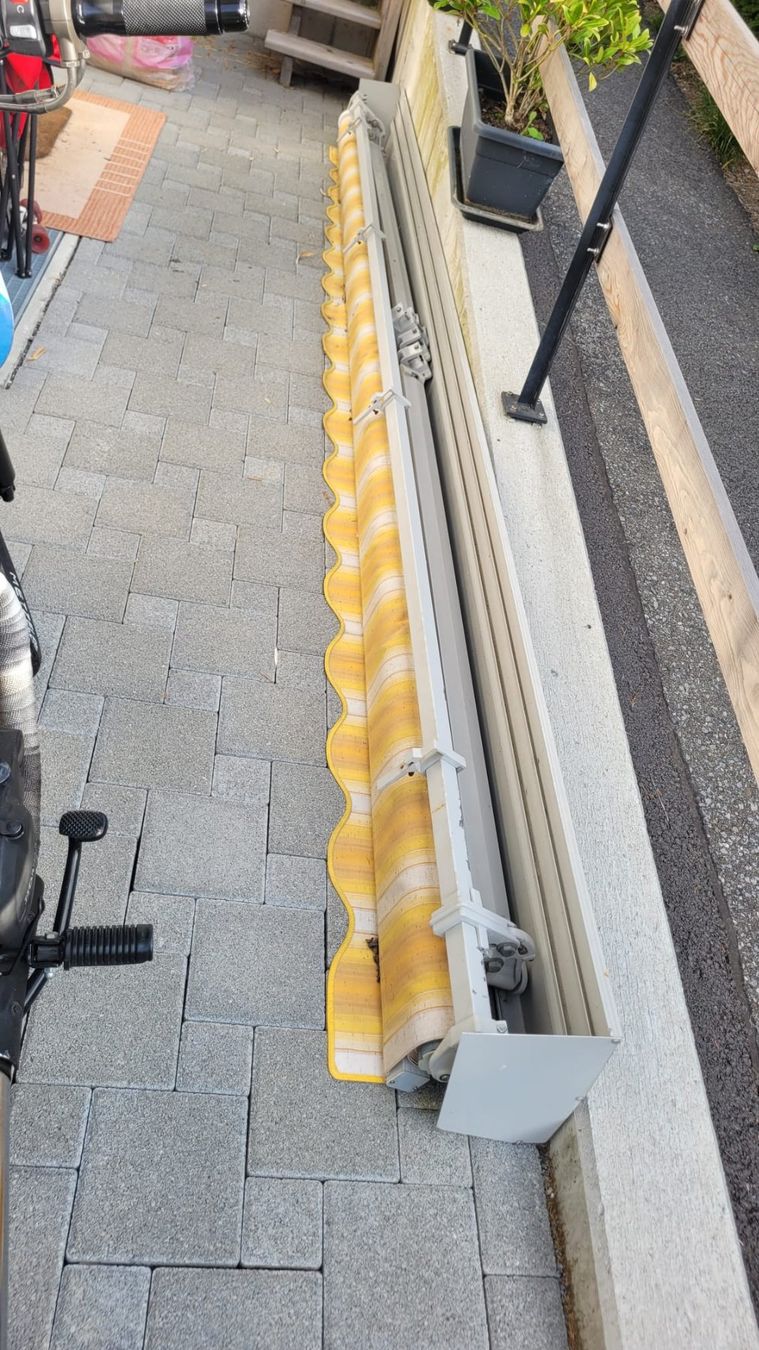 Stobag Tende da sole: Sonnenmarkise mit  Handkurbel – Usato da Ringgenberg BE venduto da gab_n7yy 3