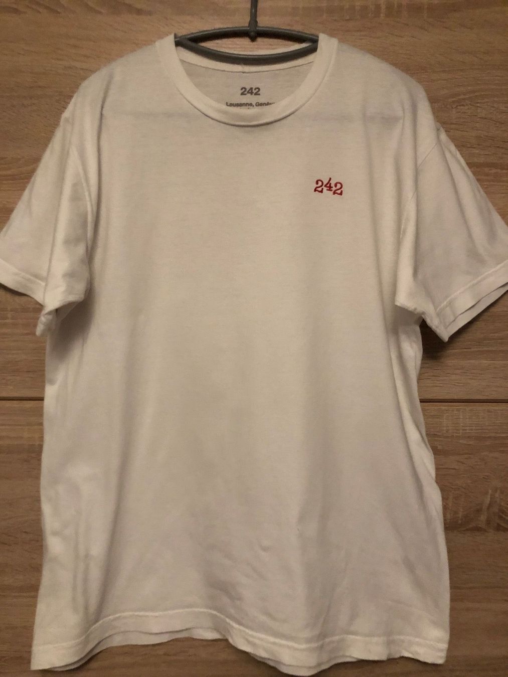 T-shirt: T-shirt 242 – Usato da Lausanne venduto da naranjo