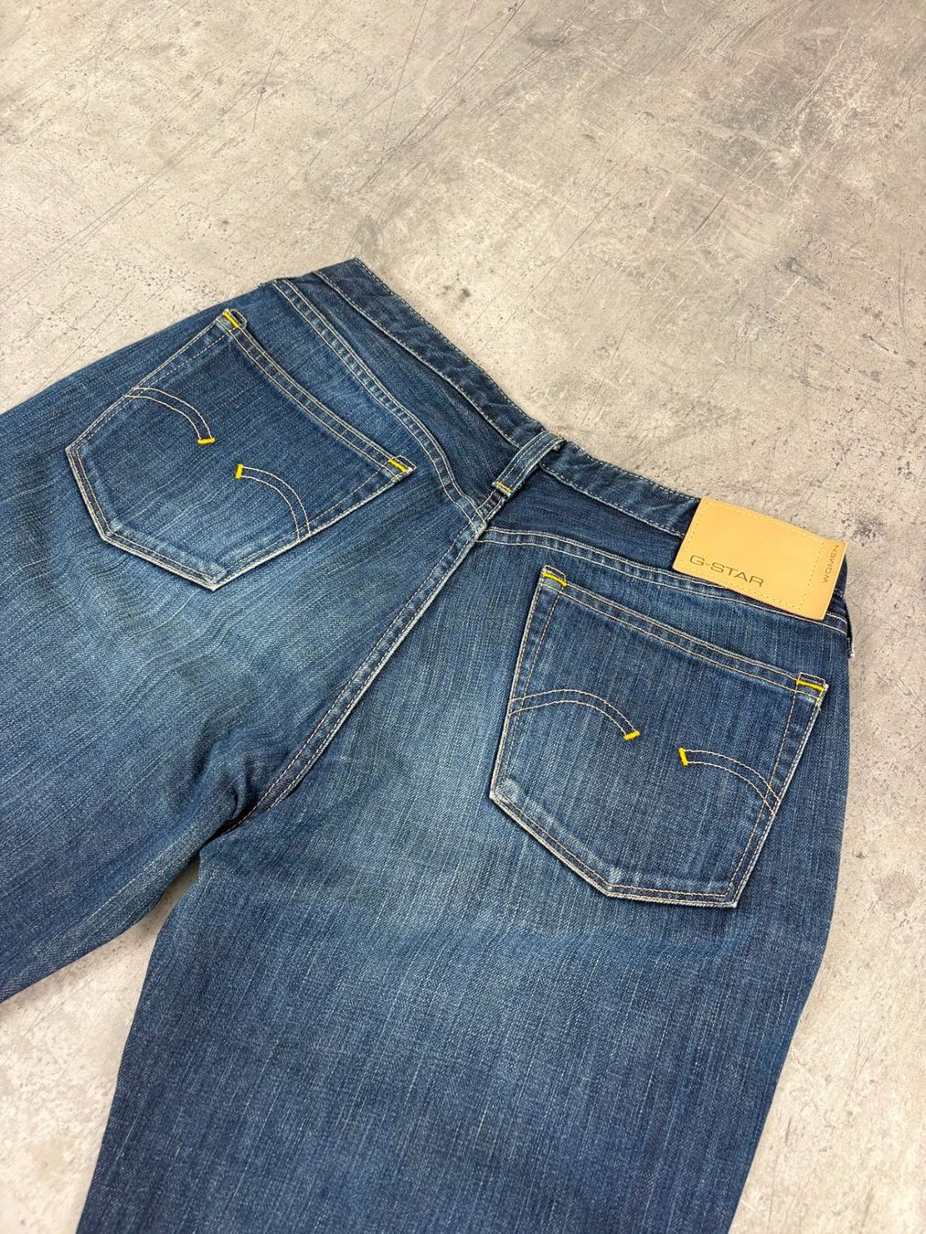 G-Star Jeans: Vintage G-Star Bootcut Flared Jeans (M) – Nuovo (secondo la descrizione) da Werdenberg venduto da hase.vintage 2