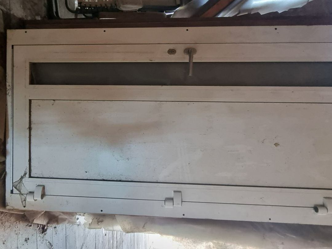 Porte: Moderne Eingangstüre mit Glaselement – Anthrazit – Usato da Gossau SG venduto da juergDaenzer 2