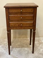 Kommode Louis-XVI-Stil, Kirschbaum, um 1900. 