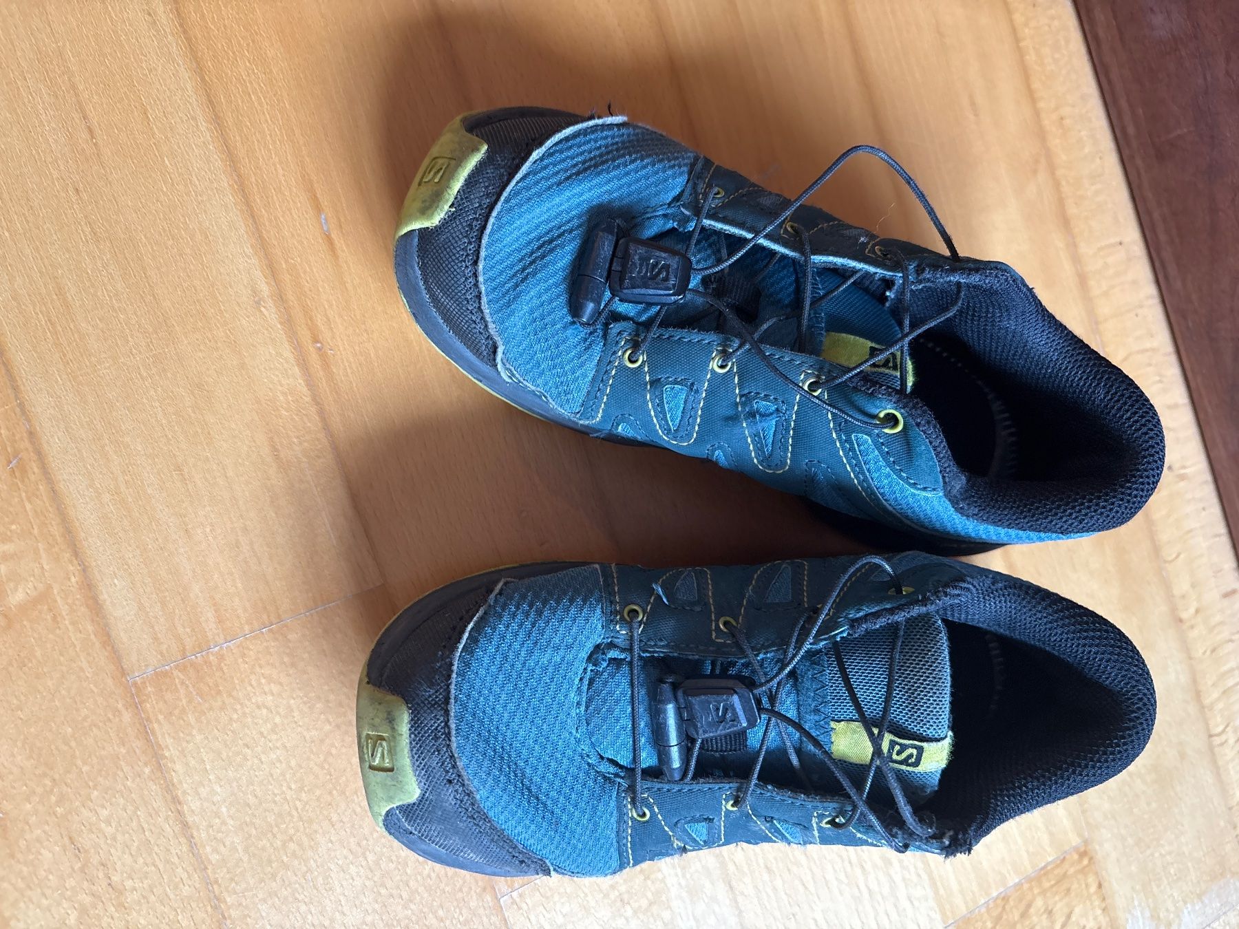 Salomon Scarpe per ragazzi: Salomon Trekking Schuhe gr 33 – Usato da Effretikon venduto da MarthaK.