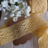 Spitze Hakelspitze Gelb 330cm dentelle jaune Spitzenband
