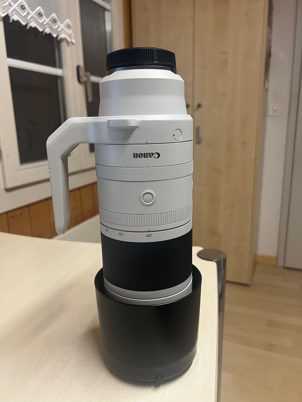 Canon Objectifs: Canon Zoom 200 - 800 – D'occasion à Kirchenthurnen par Meatpie 1