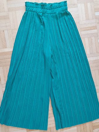 Plissee Hose Bershka XS grün