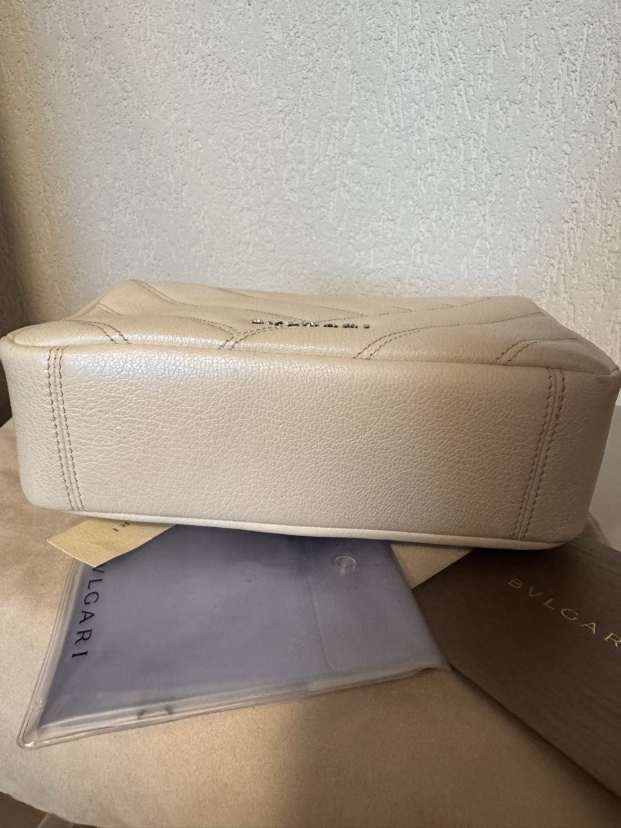 Bulgari Taschen für Damen: Bulgari serpenti cabochon  – Neu und originalverpackt aus Delémont von Dolcegera22 4