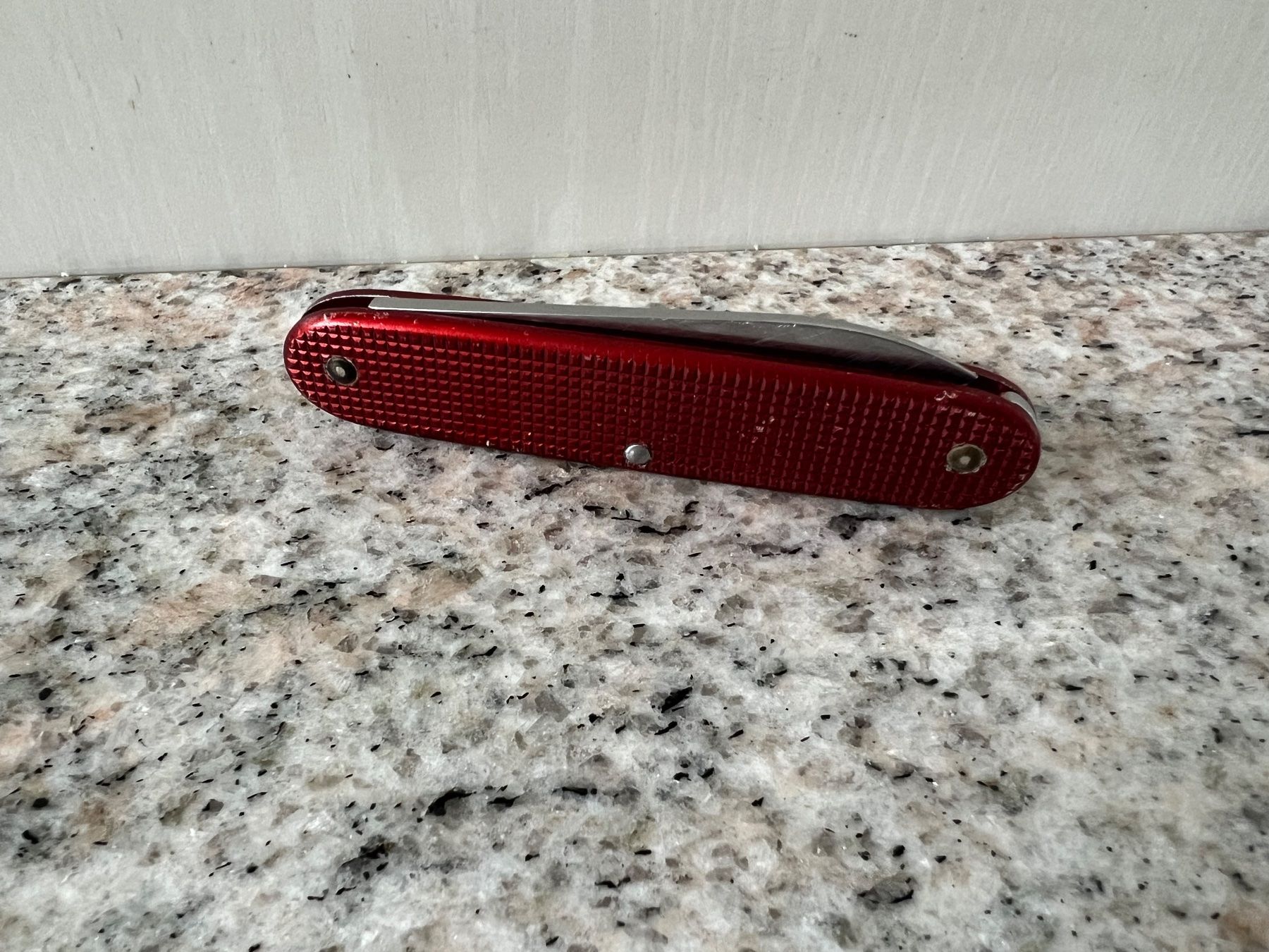 Victorinox Coltelli tascabile: Victorinox Taschenmesser Aluschale rot – Usato da Frauenfeld venduto da guli11 1