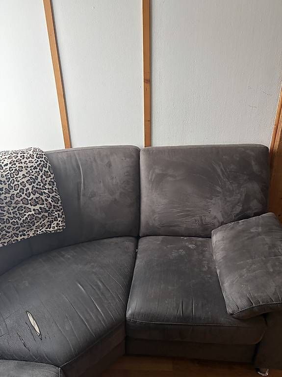 Sofas: Dunkelgraues Ecksofa – Defekt aus Flamatt von MelodieMay 1