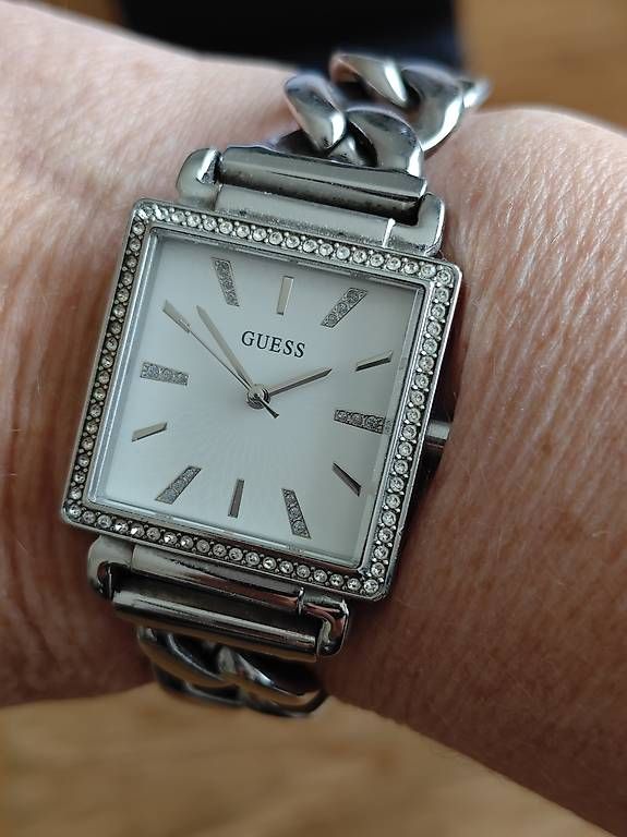 Guess Orologi: Guess Armbanduhr – Usato da Oberengstringen venduto da dalisiana
