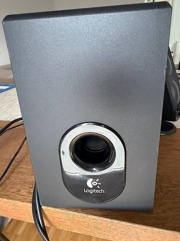 Logitech Casse acustiche: Lautsprecher System Logitech 2.1 schwarz gebraucht – Usato da Zürich venduto da Eindhoven1 1