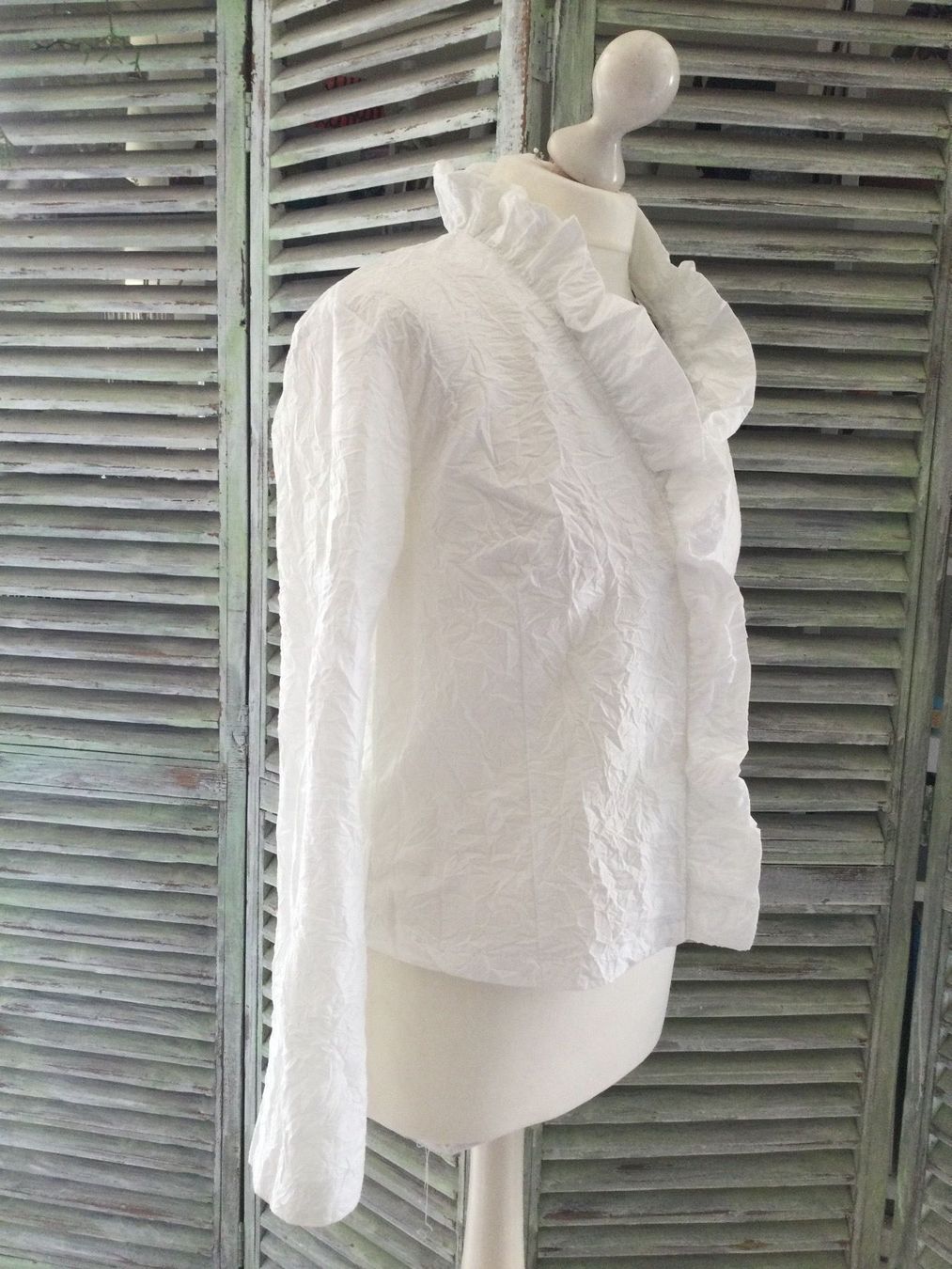 Giacche: Veste blanche à froufrou ORIGINALE new – Nuovo (secondo la descrizione) da Agiez venduto da chouchanelle 1