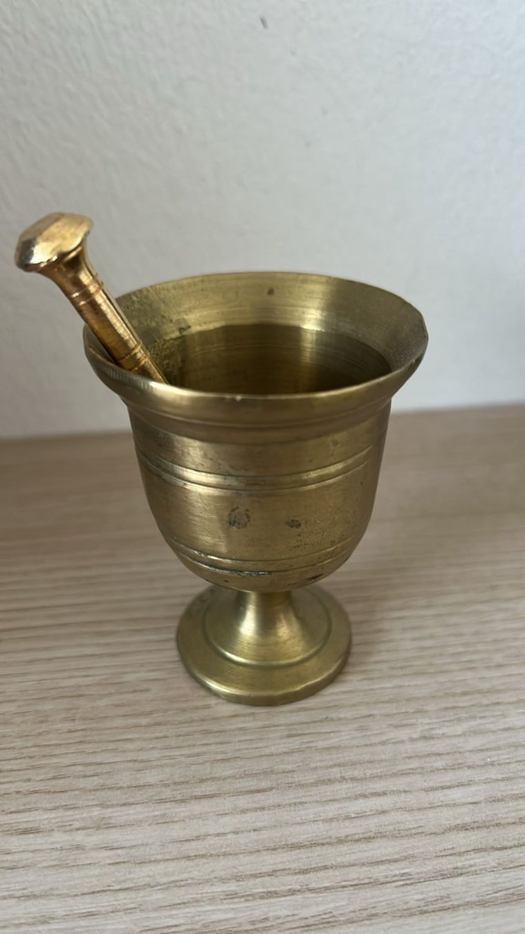 Sonstiges für das Kochen & Backen: Piccolo mortaio metallo (forse ottone) – Gebraucht aus Melano von H-Sara