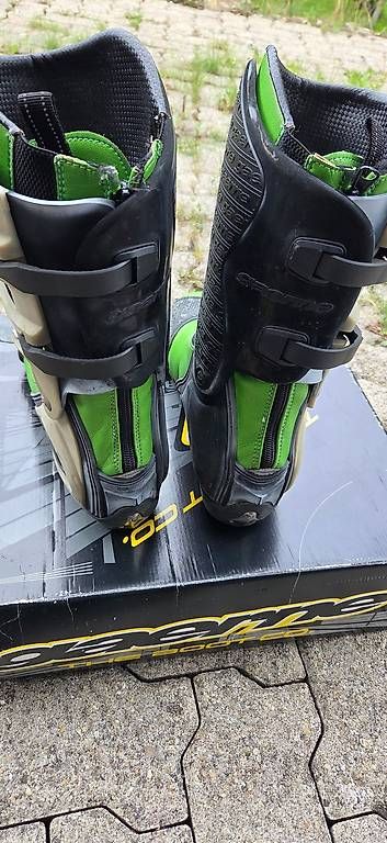 Scarpe da uomo: Top Rennstiefel Töff Gaerne Stiefel Gr.45 – Usato da Fehraltorf venduto da Kischde 3