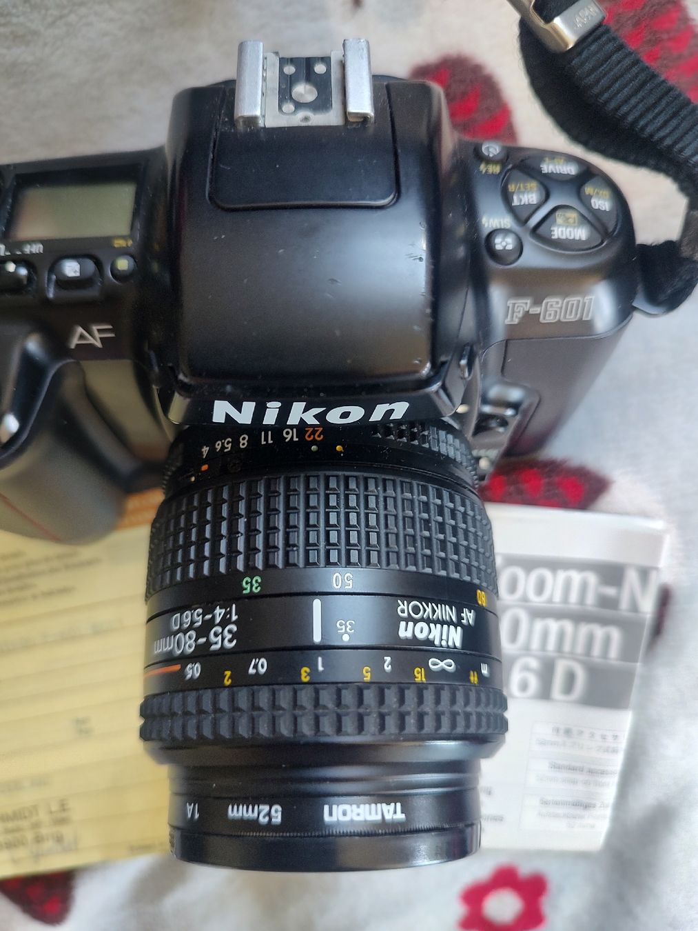Nikon Fotocamera: Nikon F-601 mit Blitz und viel Zubehör – Usato da Wiler (Lötschen) venduto da mic_77ld 3