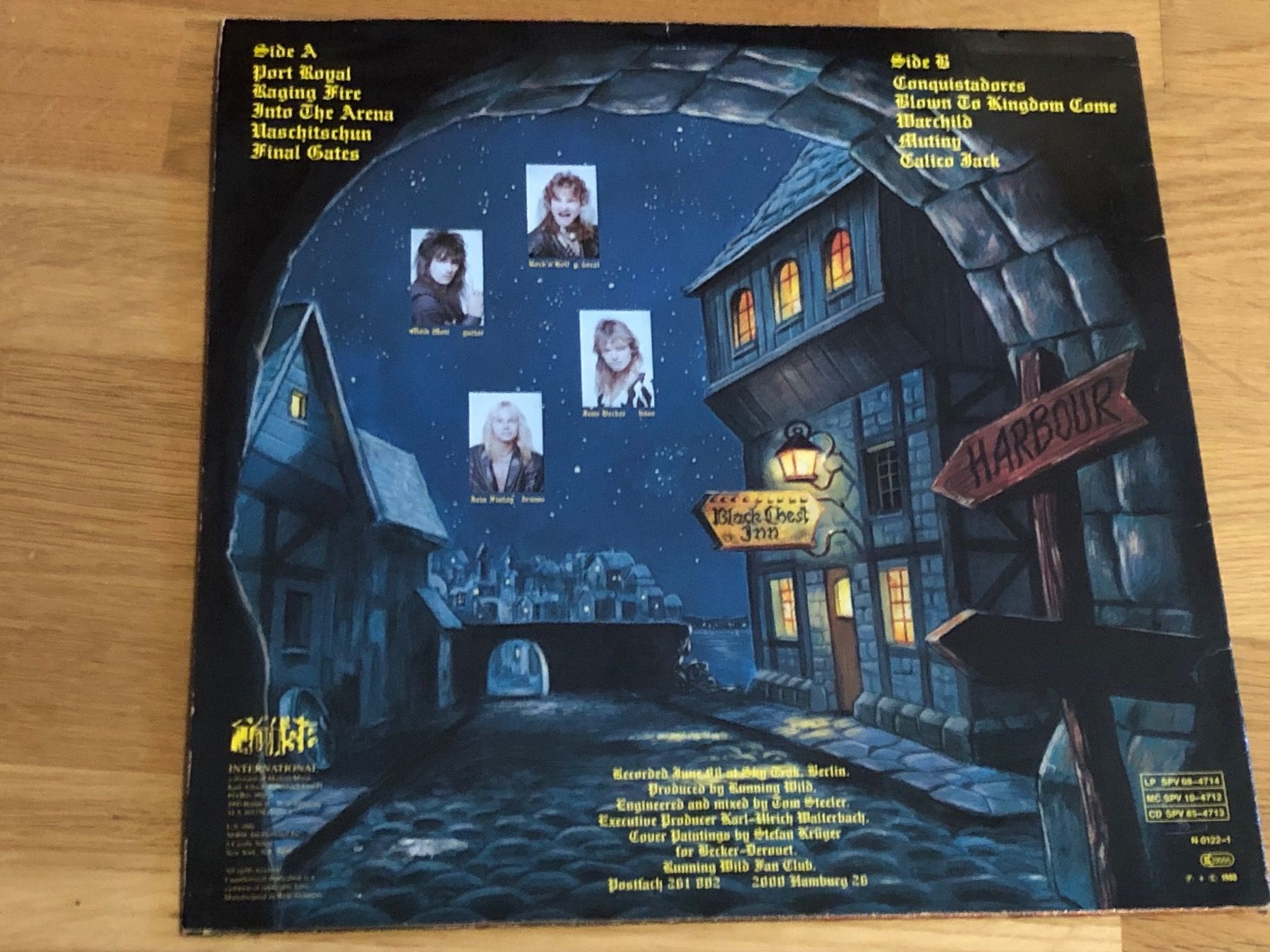 Vinyles: Running Wild. 1988. Port Royal – D'occasion à Faulensee par Mizuno06 1