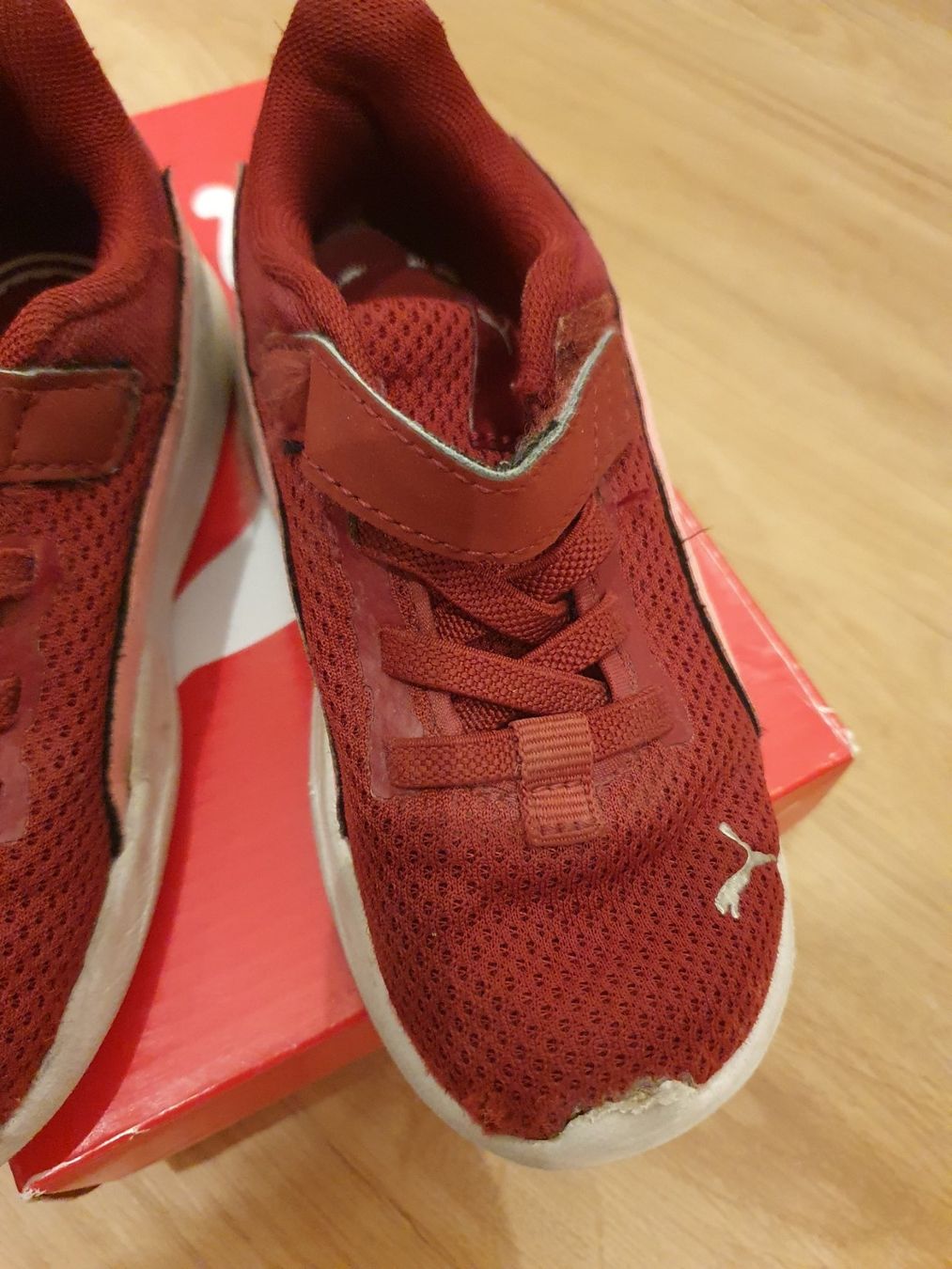 Puma Chaussures filles: Puma Halbschuhe Gr. 26  Intense Red Anzarun lite – D'occasion à Heinrichswil par frankie19860 2