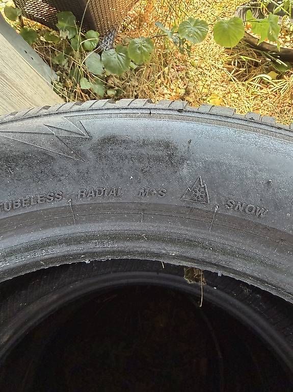 Pneus & Roues: 4x winter reifen 235/55/ R18 – D'occasion à Safenwil par Roni2023 1