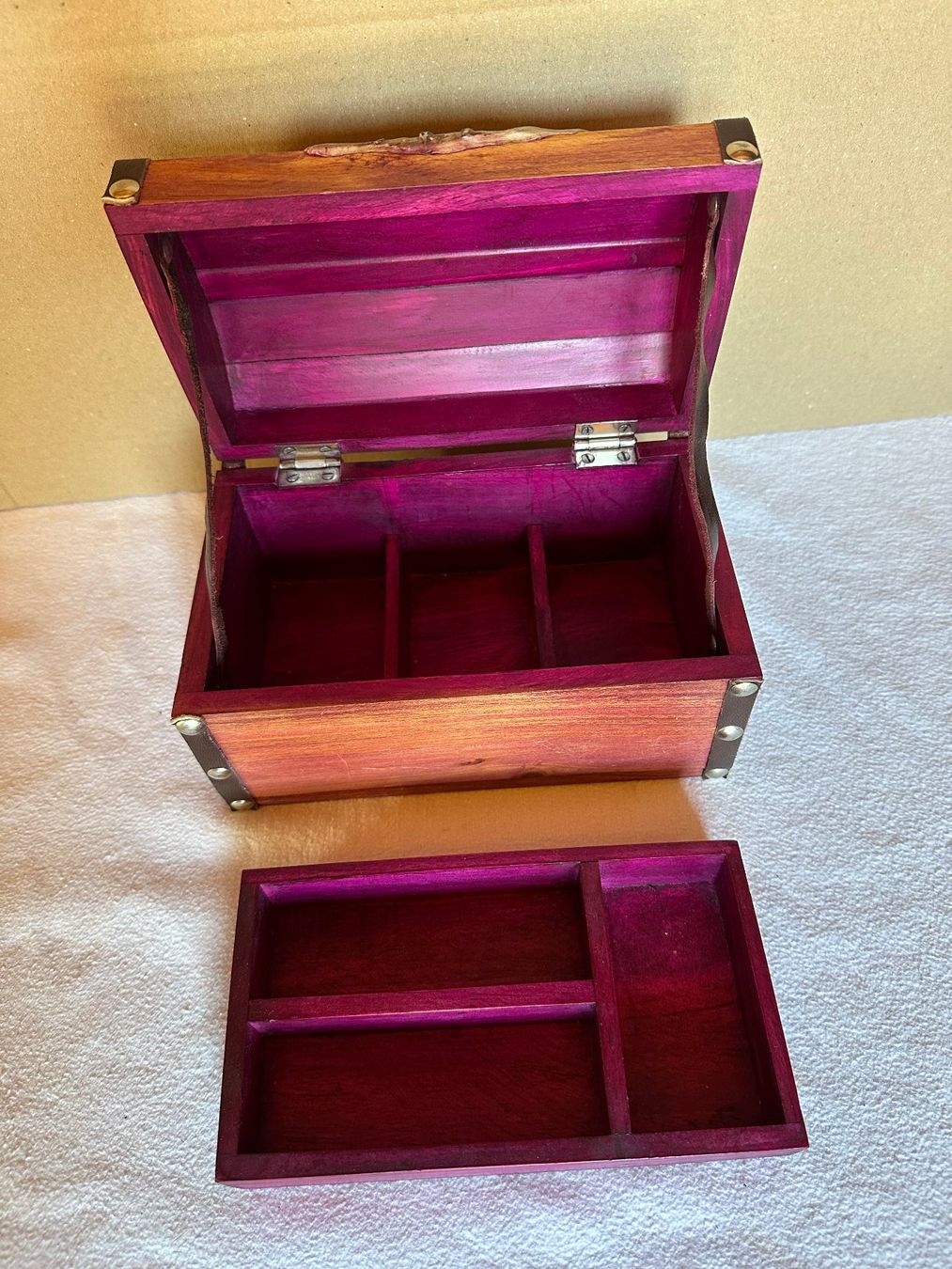 Schmuckkästen: Coffret en bois avec rangement intérieur – Gebraucht aus Ste-Croix von BuffetSC 3