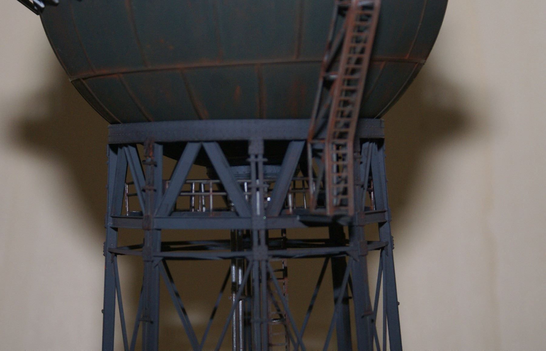 Modellini di ferrovie: Unikat Wasserturm H0 – Usato da Maegenwil venduto da Madfinc 9