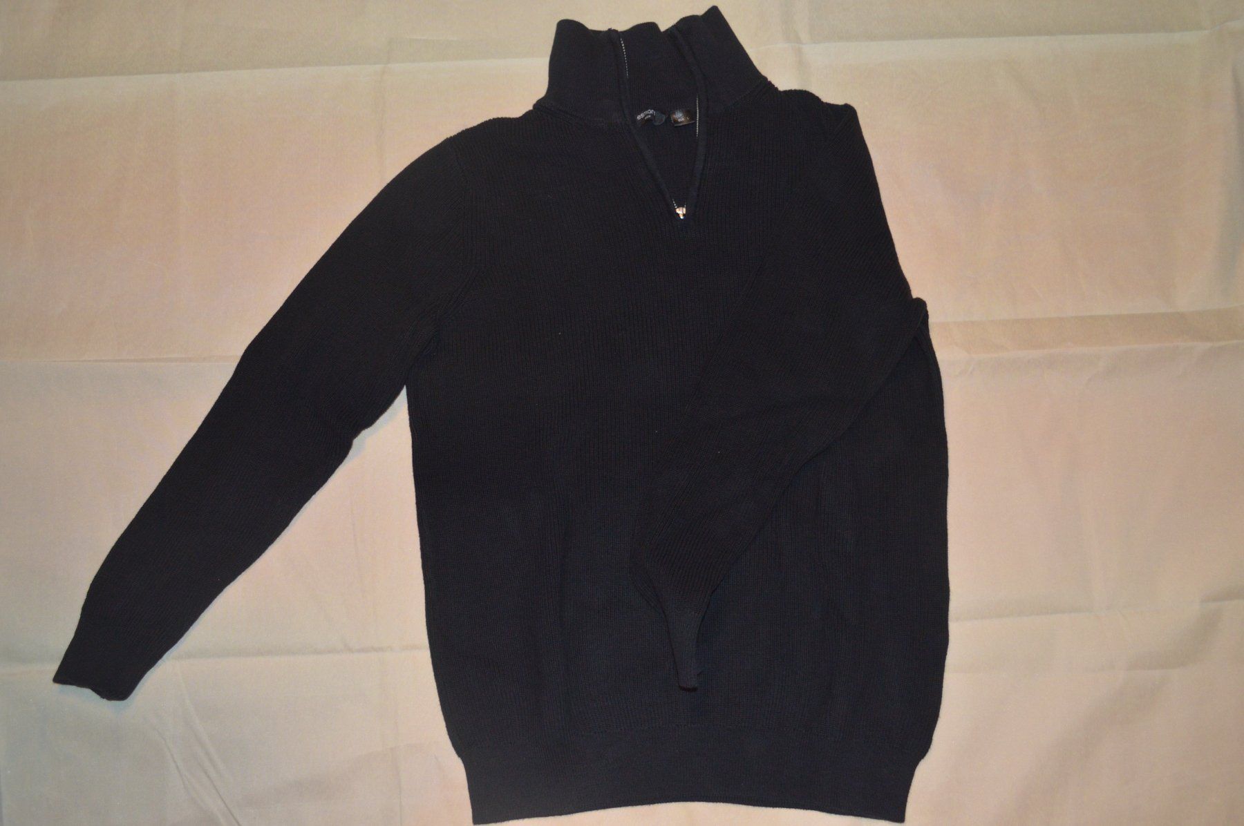 Maglioni & Felpe: 5 Pullovers Set Grau Schwarz Rosa Rot  gebraucht – Usato da Buchs SG venduto da die_zc5l 1